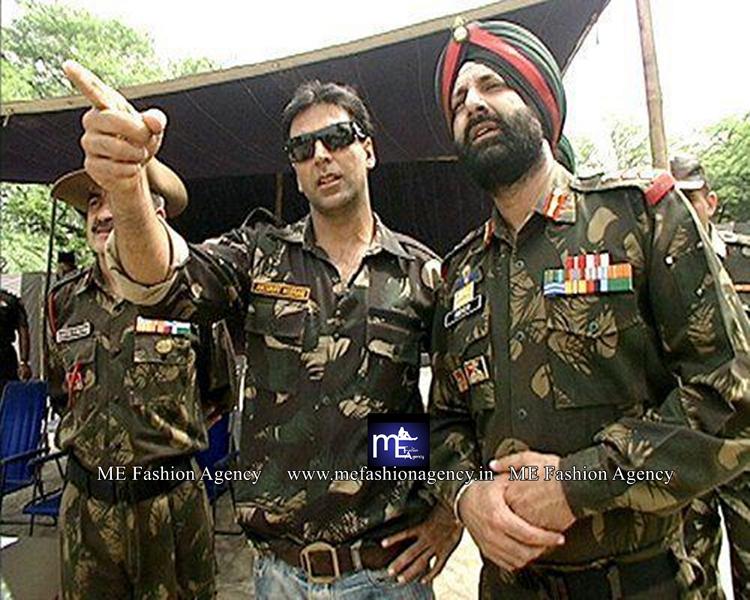 Akshay Kumar with Indian Army