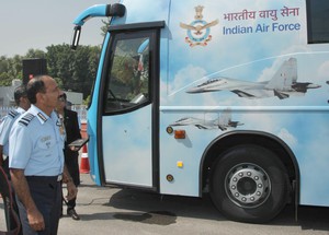 NEW DELHI, OCT 5 (UNI)- Chief of the Air Staff (CAS), Air Chief Marshal Arup Raha having a glimps of newly launched Induction Publicity Exhibition Vehicle (IPEV), at Air Force Station, Race Course in New Delhi on Monday. UNI PHOTO-66U
