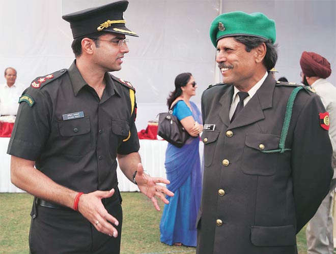 Sachin Pilot and Kapil Dev In Army