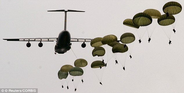 HALO and HAHO Jumps by the Paratroopers [Explained]