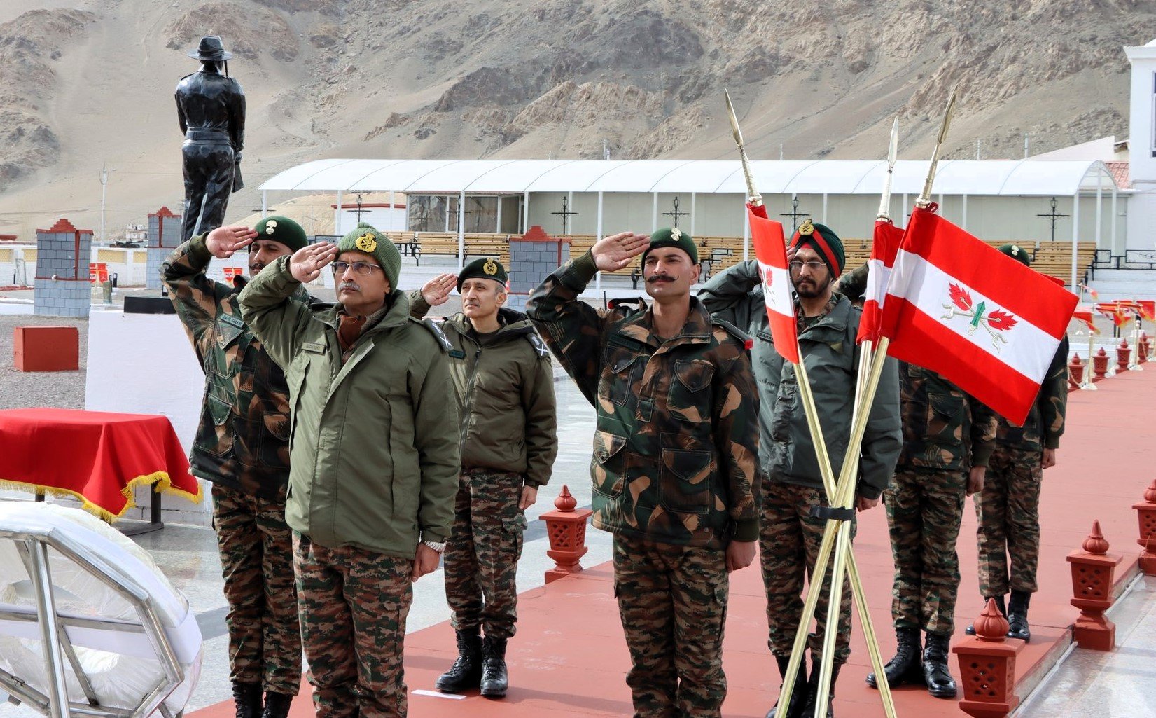 Lt Gen MV Suchindra Kumar Reviews Operational Preparedness in Border Areas