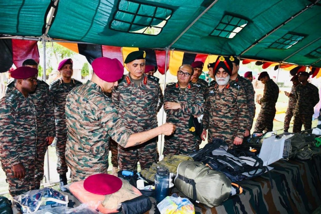 Lt Gen Daljit Singh 60 Para Field Hospital