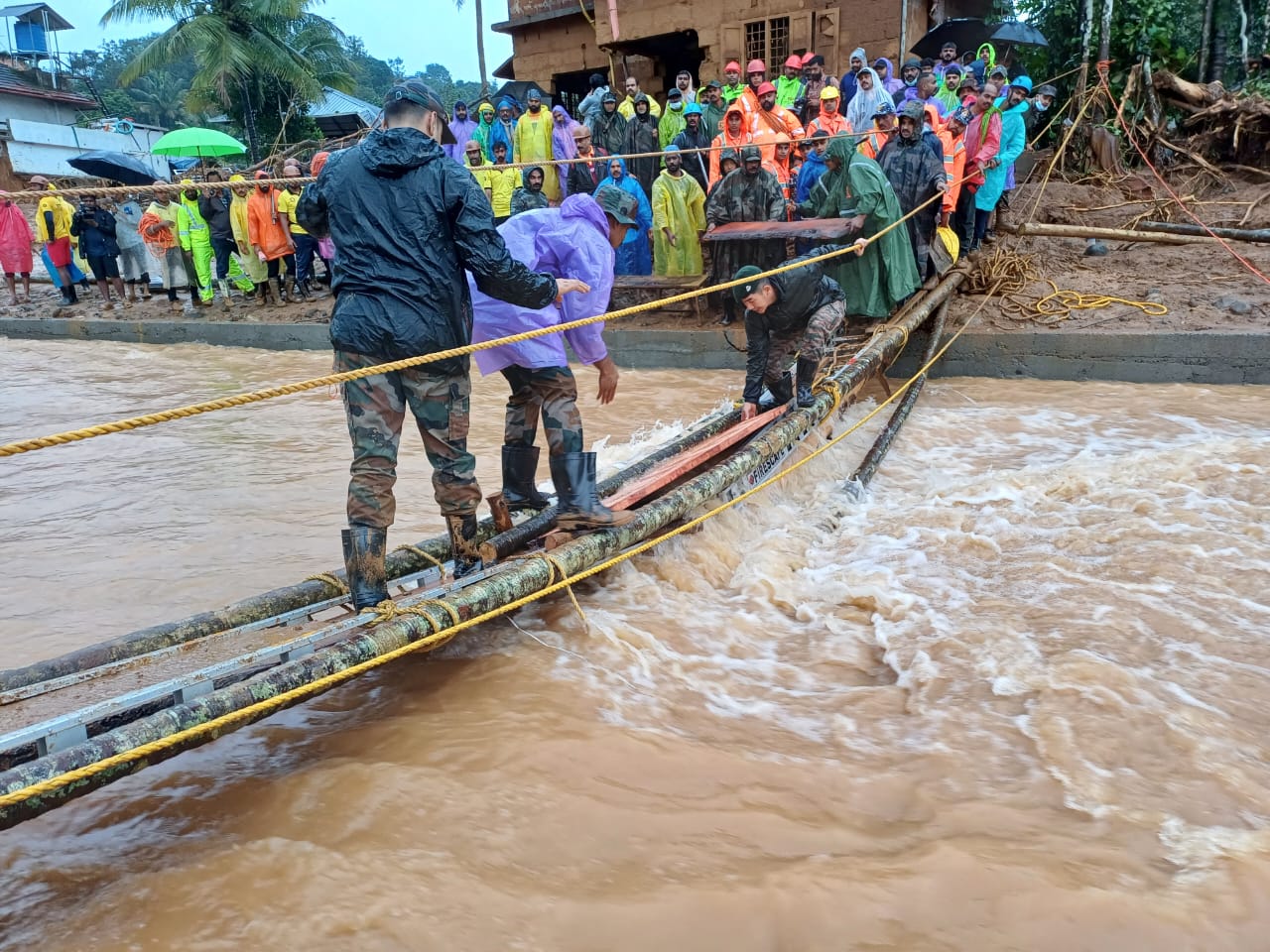 10 Pictures of Indian Army Soldiers In Wayanad Landslide Rescue