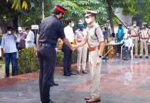 IPS officer salute army officer