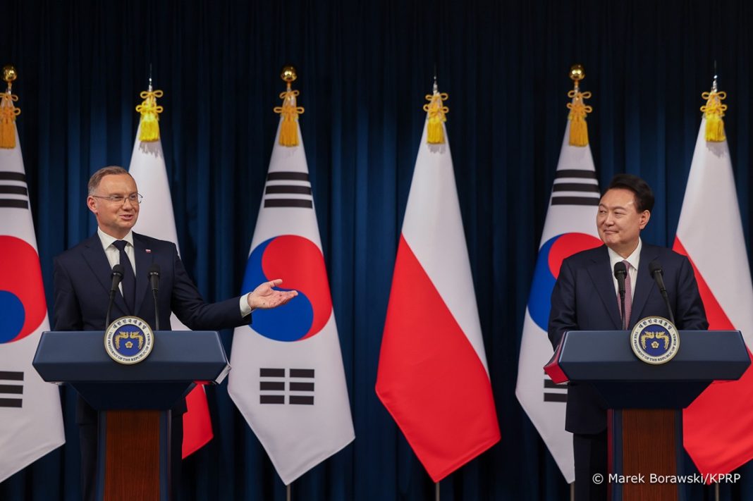 Poland's President Confirms No Transfer of South Korean Weapons to Ukraine