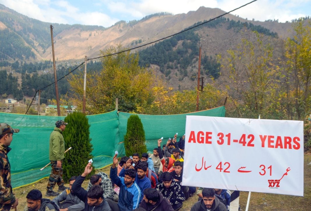 Aspirants Await Qualifying Run for Indian Army Recruitment in Baramulla