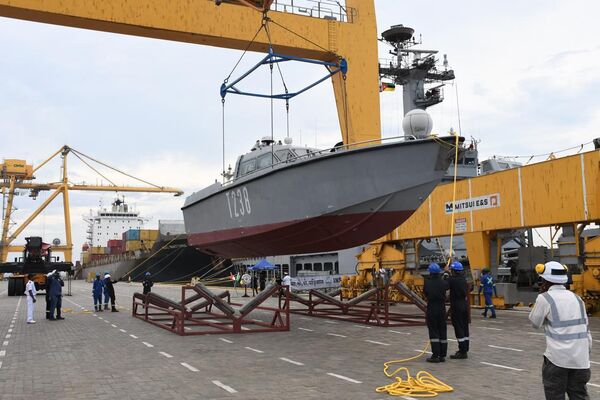 India Hands Over Two Fast Interceptor Boats to Mozambique Navy