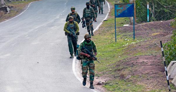 Indian Army Soldier Killed, Three Injured in Kashmir Militancy Encounter