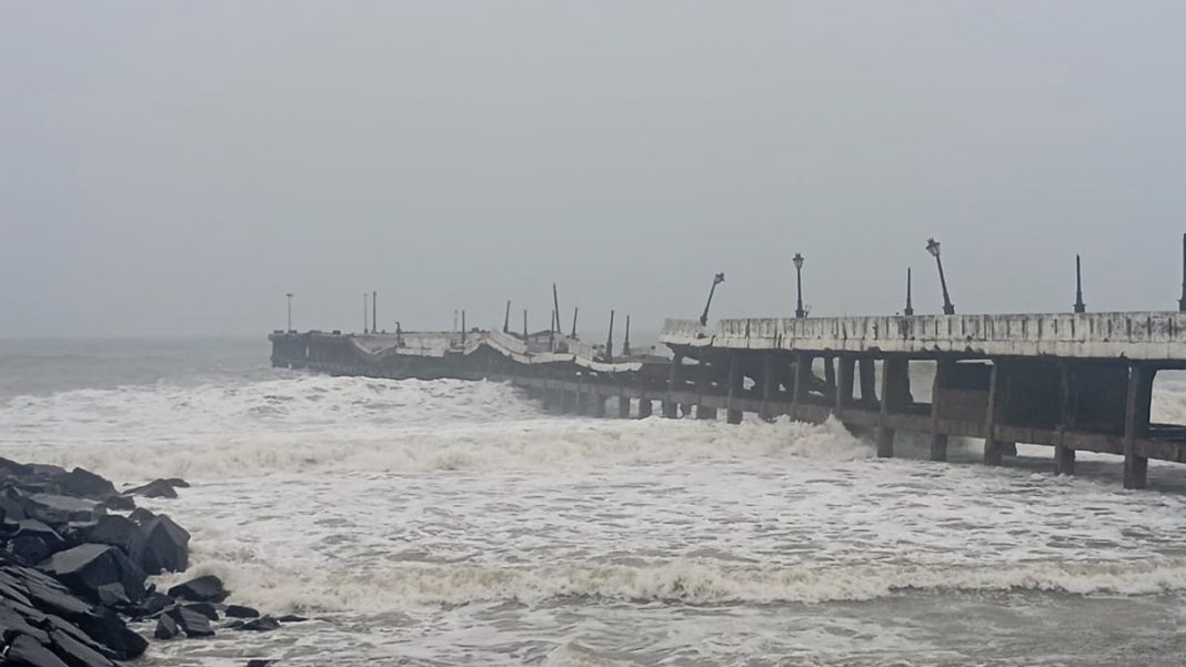 Indian Navy Activates Disaster Response Plan as Cyclone Fengal Approaches Tamil Nadu