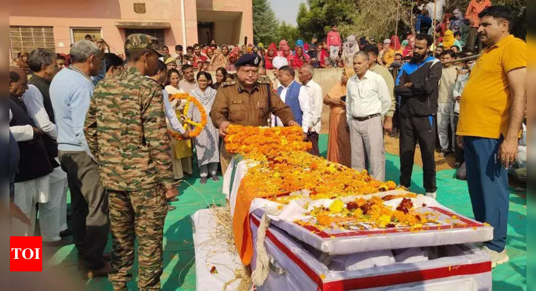 Large Crowds Honor Army Havildar Vinod Singh Shekhawat with Final Rites in Jaipur