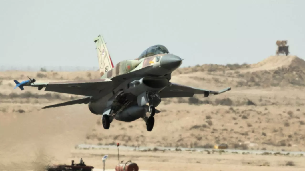 Monitor Reports: Israeli Airstrike on Syrian Weapons Depots Claims 10 Lives