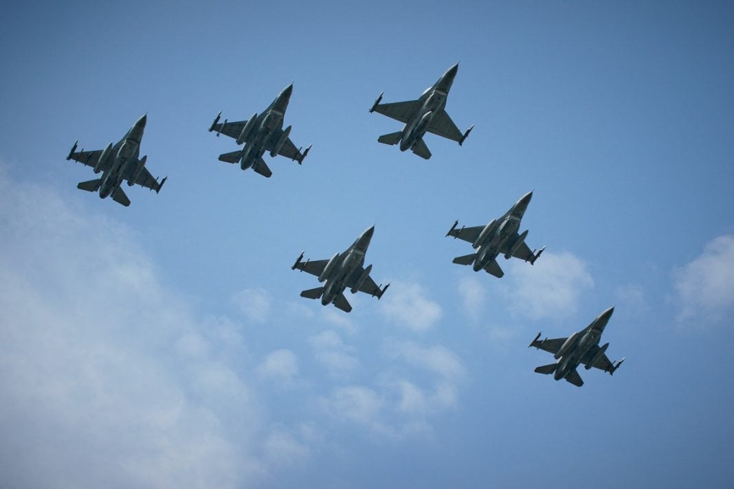 Poland Scrambles Fighter Jets in Response to Massive Russian Missile and Drone Attack on Ukraine