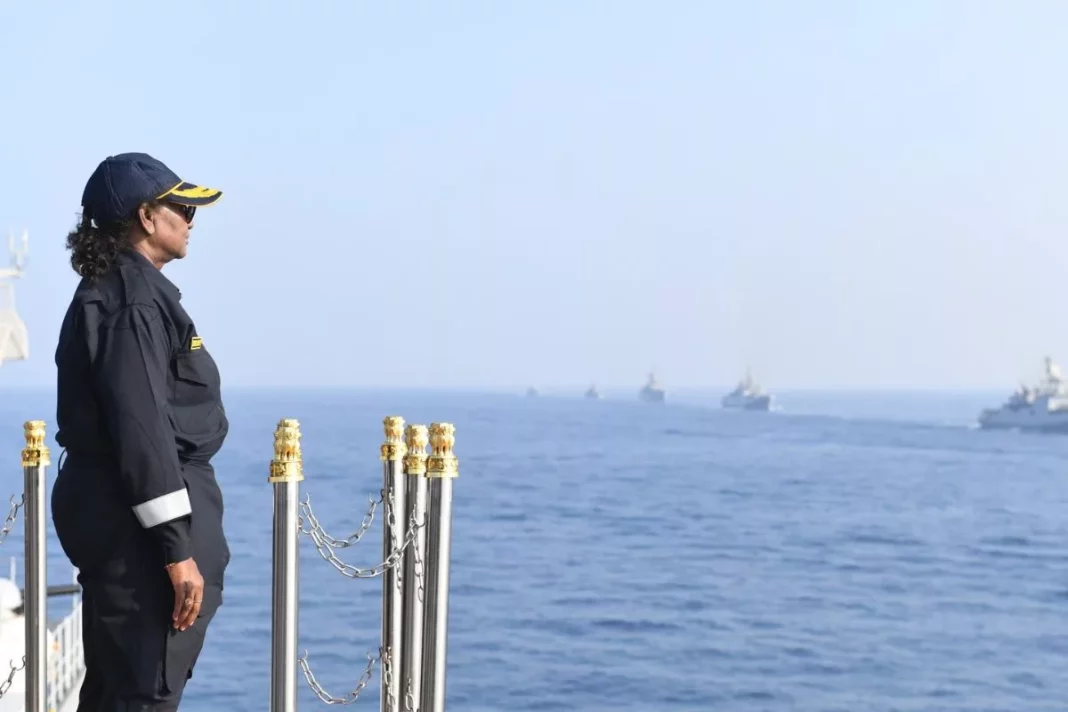 President Droupadi Murmu Observes Indian Navy's Operational Demonstration Aboard INS Vikrant