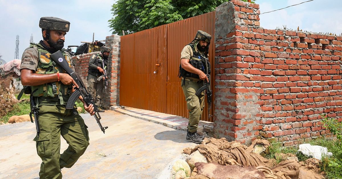 Army soldiers respond to suspicious movement near LoC in Poonch; grenade attack reported at Army post