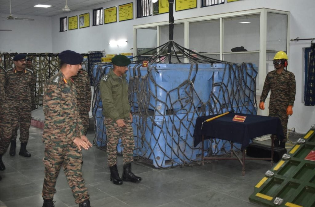 Lt Gen MV Suchindra Kumar Reviews Air Maintenance Operations at HQ Northern Area