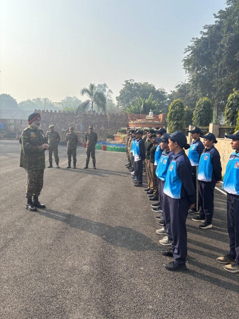 Lieutenant General Gurbirpal Singh Encourages NCC Cadets Ahead of Mt. Everest Expedition Training at Siachen Base Camp