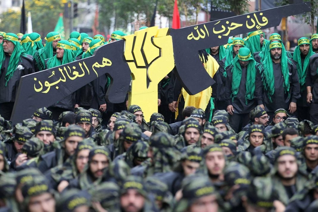 Hezbollah Deploys 2,000 Fighters to Syria Amid Rebel Offensive