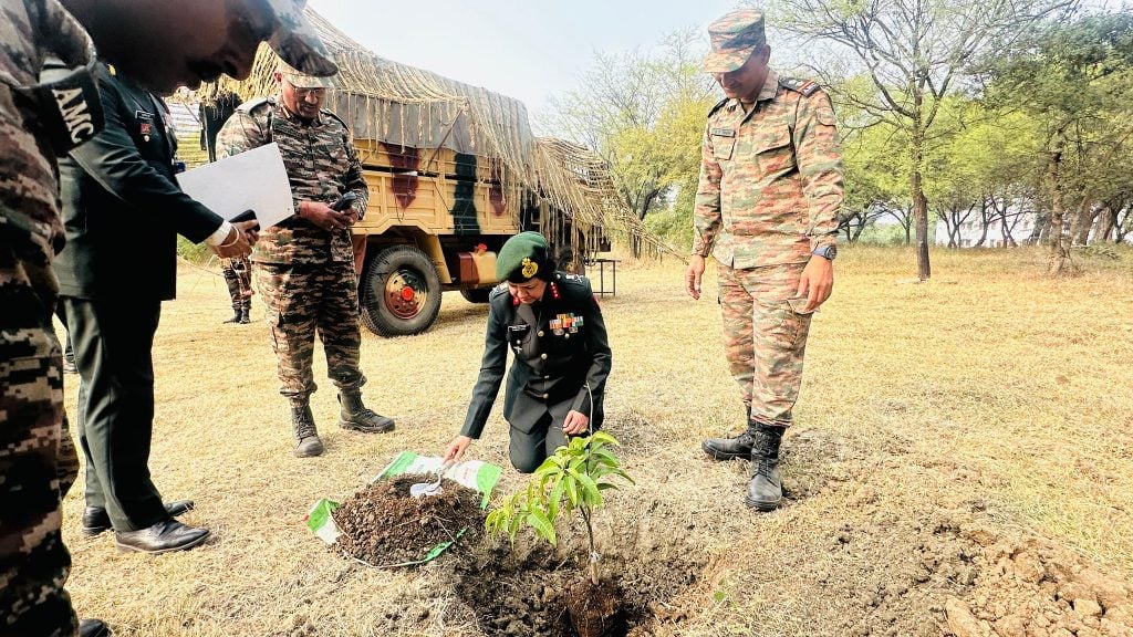 Lt General Sadhna S Nair Visits Military Hospital Sagar