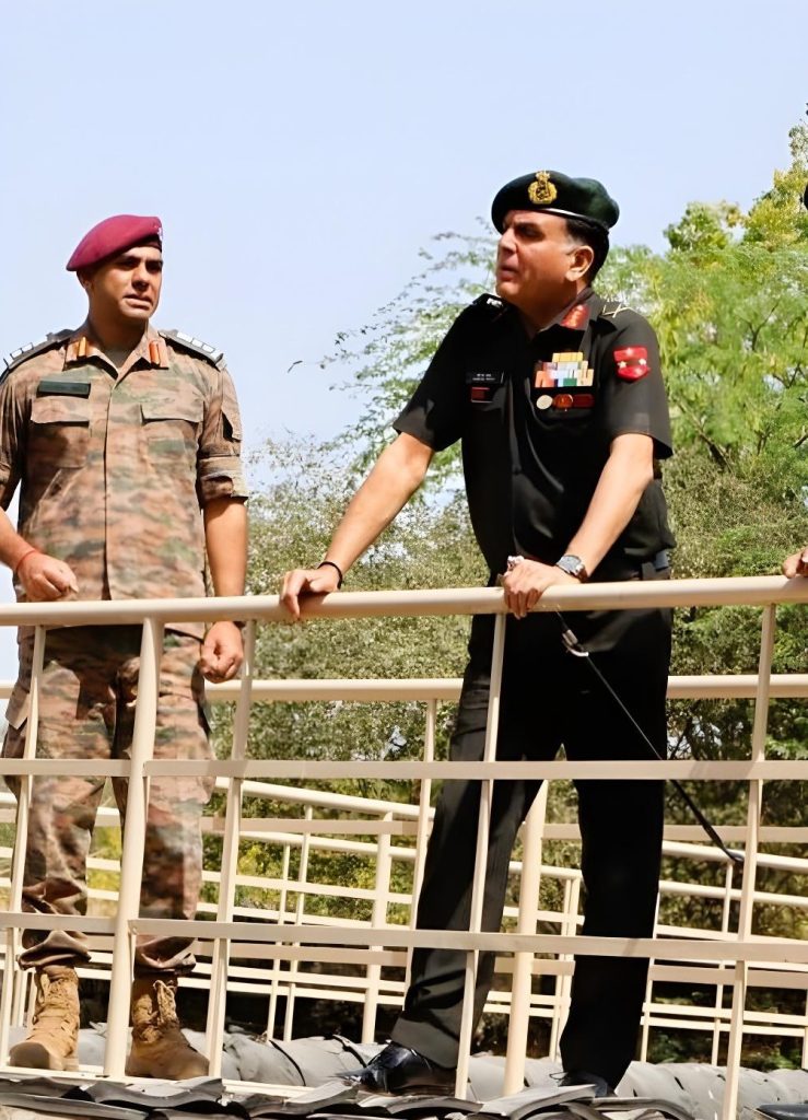 Lt General Dhiraj Seth Visits 10 Para SF aka Desert Scorpions